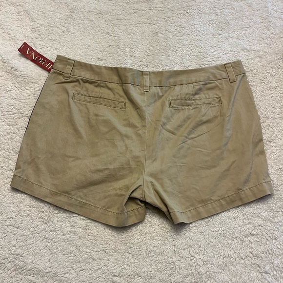 NWT Merona Khaki Short w/ Stripe Detail - Picture 5 of 5